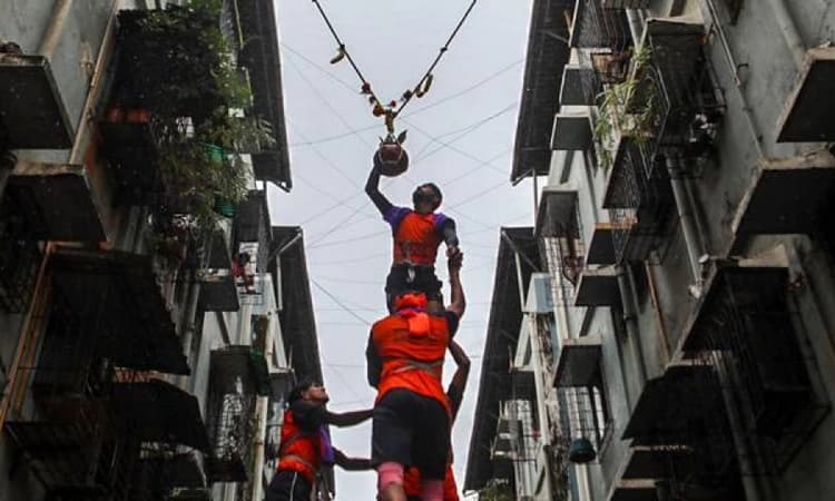 32-year-old Govinda dies while tying Dahi Handi in Mumbai