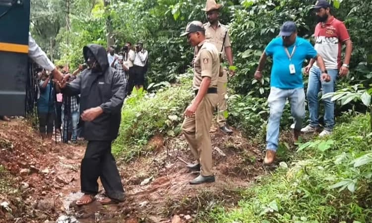 No fresh search operations by SIT in Dharmasthala burial case; anonymous informant questioned for hours