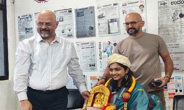 Manipal: Udayavani felicitates Deeksha for setting Bharatanatyam world record