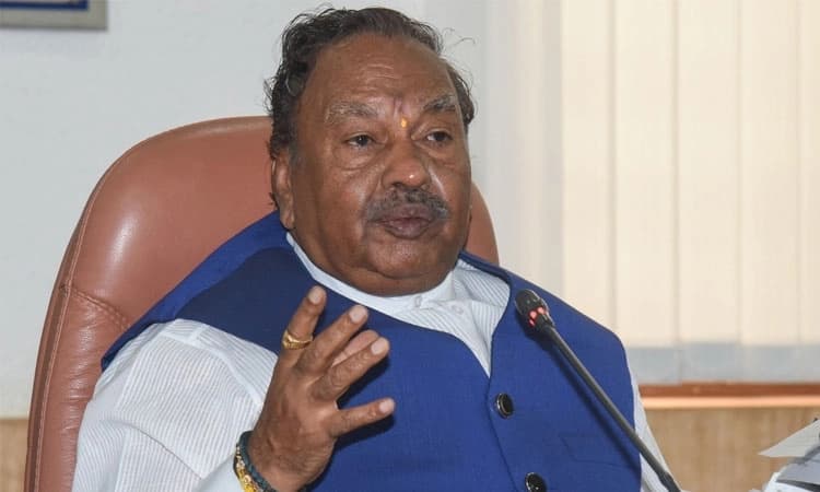 Eshwarappa accuses state government of corruption