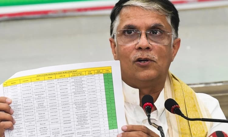 Poll body's notice to Cong's Pawan Khera for name in 2 constituencies of Delhi