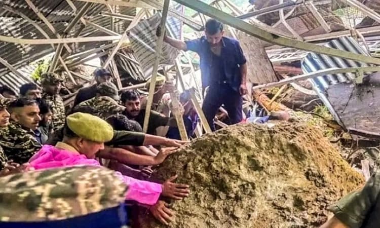 Vaishno Devi landslide: Death toll rises to 32, with at least 20 injured