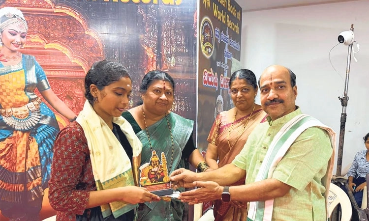 Bharatanatyam artiste Diksha V sets new world record with 170-hour performance