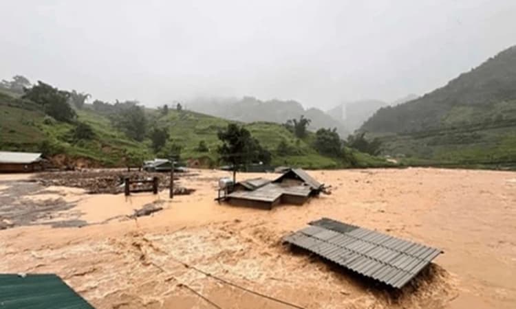 Tropical Storm Tapah makes landfall in southern China forcing evacuations school, closures