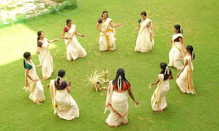 In a real Kerala story, Onam procession greeted by Prophet's Day celebrants