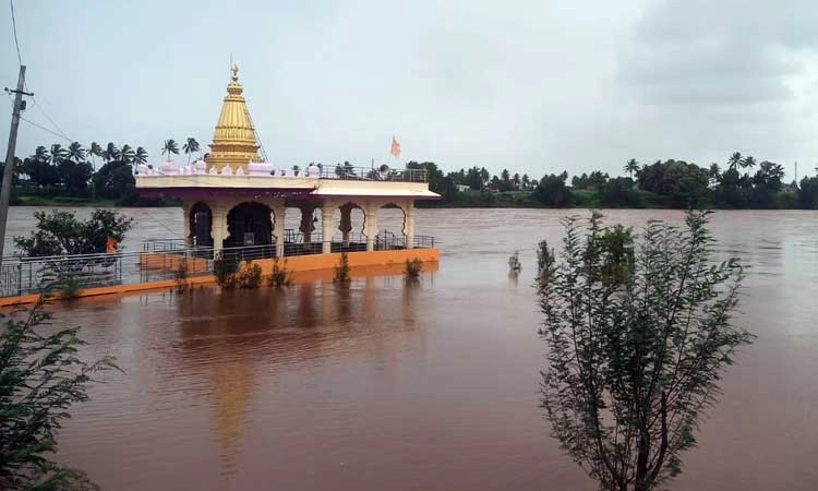 Chikkodi: ಮಹಾರಾಷ್ಟ್ರ ಜಲಾಶಯಗಳಿಂದ ನೀರು ಬಿಡುಗಡೆ: ನದಿ ತೀರದ ಗ್ರಾಮಗಳಲ್ಲಿ ಆತಂಕ