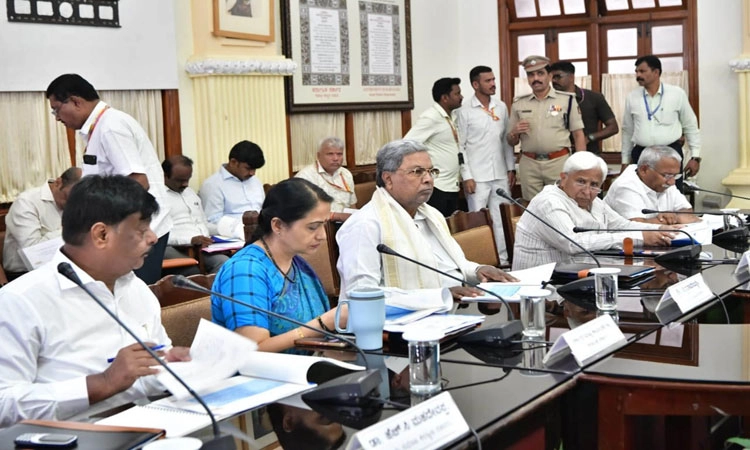 ದಲಿತ ದೌರ್ಜನ್ಯ; 60 ದಿನಗಳಲ್ಲಿ ಚಾರ್ಜ್‌ಶೀಟ್‌ ಕಡ್ಡಾಯ: ಸಿಎಂ ಸಿದ್ದರಾಮಯ್ಯ ತಾಕೀತು