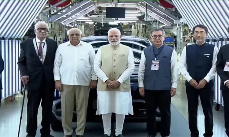 E Vitara: ಟ್ರಂಪ್‌ ಗೆ ಸಡ್ಡು- ಮಾರುತಿ ಸುಜುಕಿಯ ಇ-ವಿಟಾರಾ ರಫ್ತಿಗೆ ಪ್ರಧಾನಿ ಚಾಲನೆ