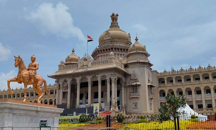 ರಾಜ್ಯದಲ್ಲಿ 2.76 ಲಕ್ಷ ಸರಕಾರಿ ಹುದ್ದೆಗಳು ಖಾಲಿ