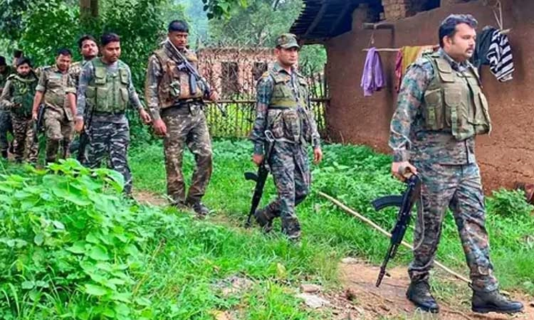 Chhattisgarh: ಬಿಜಾಪುರದಲ್ಲಿ 30 ನಕ್ಸಲರ ಶರಣಾಗತಿ... 1 ವರ್ಷದಲ್ಲಿ 307 ನಕ್ಸಲರು ಶರಣು