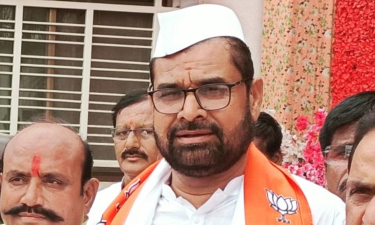 Maharashtra: ರೈತರ ಮೇಲೆ ಗೋರಕ್ಷಕರಿಂದ ಹಲ್ಲೆ: ಬಿಜೆಪಿ ಎಂಎಲ್ಸಿ