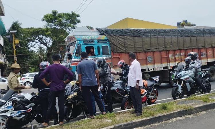 Padubidri: ರಾಷ್ಟ್ರೀಯ ಹೆದ್ದಾರಿಯಲ್ಲಿ1,000 ಸಿಸಿ ಬೈಕ್‌ಗಳ ಭರಾಟೆ: ಪೊಲೀಸರಿಂದ ಪಾಠ!