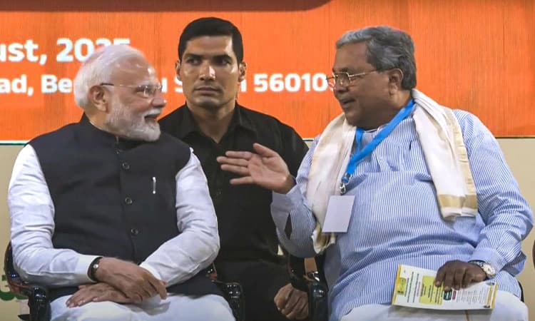 ಮಹಾರಾಷ್ಟ್ರ, ಗುಜರಾತ್‌ಗೆ ನೀಡುವ ಆದ್ಯತೆಯನ್ನು ಕರ್ನಾಟಕಕ್ಕೂ ನೀಡಿ: ಸಿಎಂ ಸಿದ್ದರಾಮಯ್ಯ