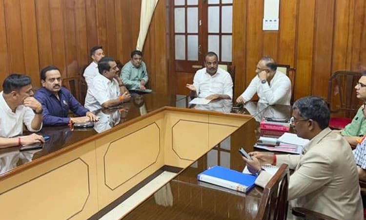 ಕೆಂಪು ಕಲ್ಲು ಸಮಸ್ಯೆ: ಸಂಪುಟ ಸಮಿತಿಗೆ ಅಂತಿಮ ವರದಿ