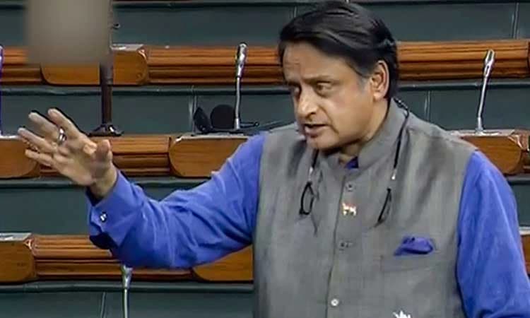 ಹಣ ಆಧಾರಿತ ಆನ್‌ಲೈನ್‌ ಆಟ ನಿಷೇಧಿಸುವ ಬದಲು ತೆರಿಗೆ ವಿಧಿಸಿ: ಶಶಿ ತರೂರ್‌