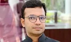 ಶಿಕ್ಷಕರ ದಿನಾಚರಣೆ 2025: ಶಿಕ್ಷಕನೇ ಸಮಾಜ ನಿರ್ಮಾಣದ ಶಿಲ್ಪಿ ; ಬೋಧನೆ ಒಂದು ತಪಸ್ಸು...