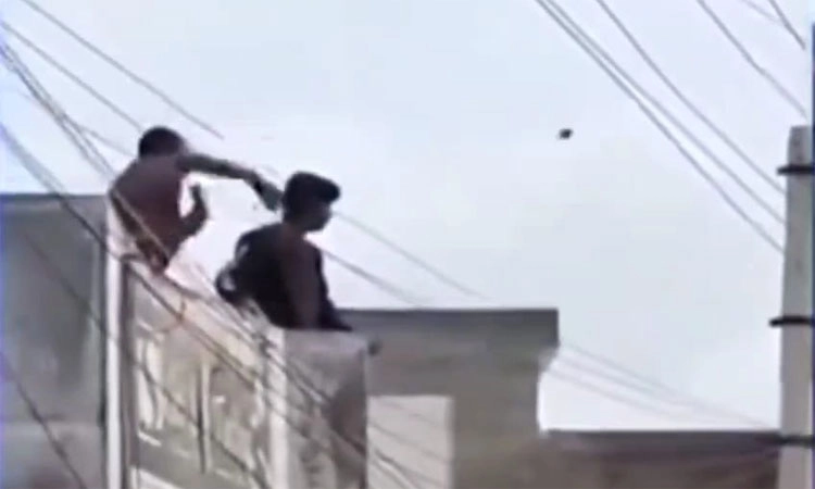 ಗಣೇಶ ಮೆರವಣಿಗೆ ವೇಳೆ ಕಲ್ಲು ತೂರಾಟ: ಇಬ್ಬರು ಯುವಕರ ಬಂಧನ