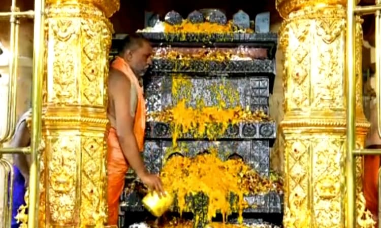 Mantralayam: ಅದ್ಧೂರಿಯಾಗಿ ಜರುಗುತ್ತಿರುವ ರಾಯರ ಮಧ್ಯಾರಾಧನೆ
