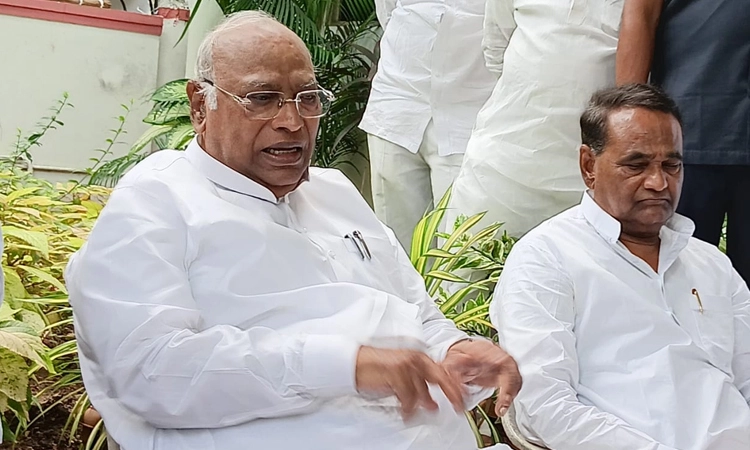 Kalaburagi: ಕಾಂಗ್ರೆಸ್‌ ಹೋರಾಟದ ಫಲವಾಗಿ ಜಿಎಸ್‌ಟಿ ಸುಧಾರಣೆ: ಮಲ್ಲಿಕಾರ್ಜುನ ಖರ್ಗೆ