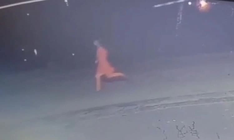 UP; ನಿರ್ಜನ ರಸ್ತೆಯಲ್ಲಿ ವಿಶೇಷಚೇತನ ಮಹಿಳೆಯನ್ನು ಬೆನ್ನಟ್ಟಿ ದುರುಳರಿಂದ ಗ್ಯಾಂಗ್ ರೇ*ಪ್!