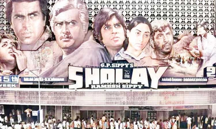 Sholay: ಅಮಿತಾಭ್‌ ಬಚ್ಚನ್‌, ಧರ್ಮೇಂದ್ರ ಅಭಿನಯದ ಶೋಲೆಗೆ ಸುವರ್ಣ ಸಂಭ್ರಮ!