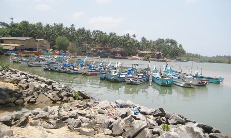 ಅಳ್ವೆಗದ್ದೆ:ಅವಕಾಶವಿದ್ದರೂ ಅಭಿವೃದ್ದಿ ಇಲ್ಲ-ಹೊರ ಬಂದರು ಬೇಕು, ಜೆಟ್ಟಿ ವಿಸ್ತರಣೆ ಬೇಡಿಕೆ!