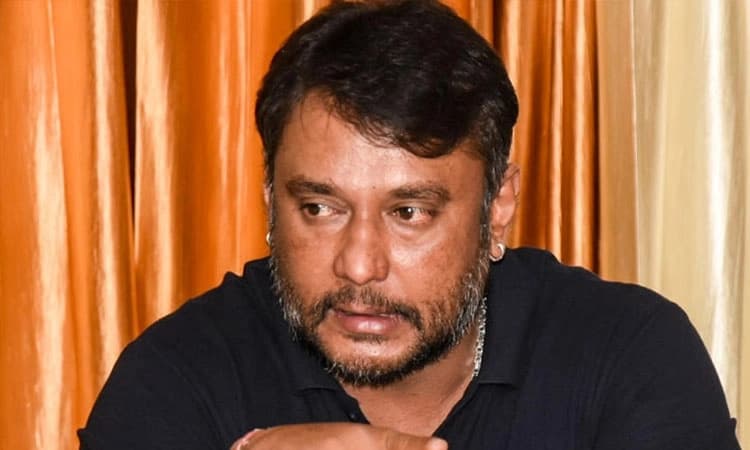 Actor Darshan:‌ ಪತ್ನಿ ನಿವಾಸಕ್ಕೆ ಬರುತ್ತಿದ್ದಂತೆ ದರ್ಶನ್‌ ಬಂಧಿಸಿದ ಪೊಲೀಸರು