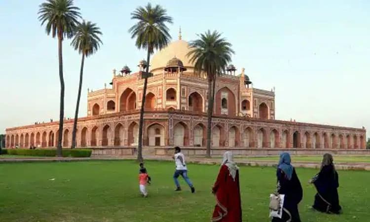 ಹುಮಾಯೂನ್ ಸಮಾಧಿ ಸಂಕೀರ್ಣದೊಳಗೆ ಗೋಡೆ ಕುಸಿತ: 5 ಮಂದಿ ಸಾ*ವು