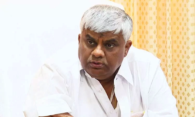 4 ದಿನಗಳಿಂದ ಶೃಂಗೇರಿಯಲ್ಲಿ ಎಚ್‌.ಡಿ.ರೇವಣ್ಣ ವಿಶೇಷ ಪೂಜೆ