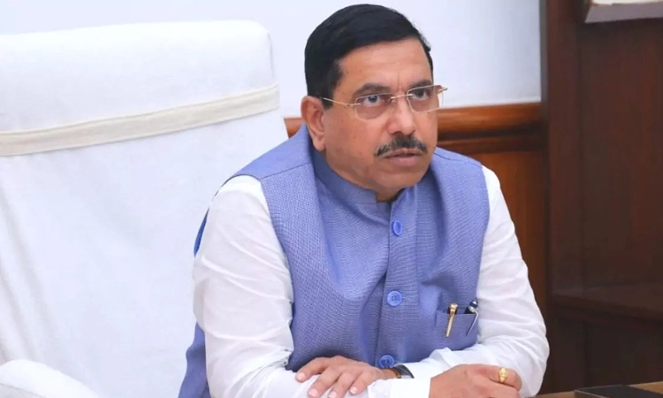 Dharmasthala case: ಹಿಂದೂಗಳ ಭಾವನೆಗೆ ಧಕ್ಕೆಯಾದರೆ ಸುಮ್ಮನಿರಬೇಕೆ: ಪ್ರಹ್ಲಾದ ಜೋಶಿ ಆಕ್ರೋಶ