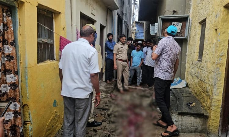 ಮುಧೋಳ: ಗೋಡೆ ಕುಸಿದು ವೃದ್ದ ಸಾವು