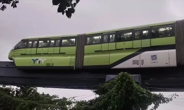 Mumbai ವಿದ್ಯುತ್‌ ಕೈಕೊಟ್ಟು ನಡುಹಳಿಯಲ್ಲಿ ನಿಂತ ಮೋನೋರೈಲು;ಸಿಲುಕಿಕೊಂಡ ನೂರಾರು ಪ್ರಯಾಣಿಕರು
