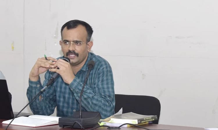 ಬಸ್‌ ಟ್ರಿಪ್‌ ಕಡಿತಗೊಳಿಸಿದರೆ ಪರವಾನಿಗೆ ರದ್ದು : ಸಾರಿಗೆ ಅಧಿಕಾರಿ