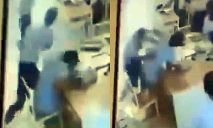 18/20: ಎರಡು ಅಂಕ ಕಡಿಮೆ ಕೊಟ್ಟಿದ್ದಕ್ಕೆ ಶಿಕ್ಷಕಿಯನ್ನು ಹಿಗ್ಗಾಮುಗ್ಗ ಥಳಿಸಿದ ವಿದ್ಯಾರ್ಥಿ