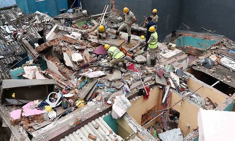 ಚಿನ್ನಯ್ಯಪಾಳ್ಯದಲ್ಲಿ ನಿಗೂಢ ಸ್ಫೋಟ... 14 ಮನೆಗಳಿದ್ದ ಇಡೀ ವಠಾರವೇ ಧ್ವಂಸ