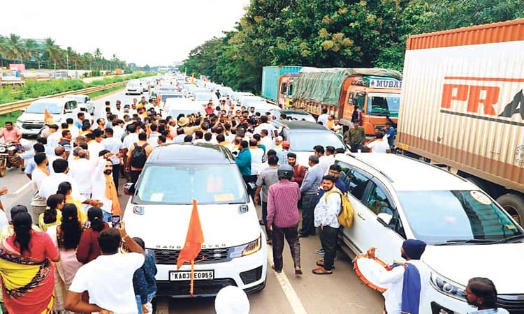 Dharmasthala; ಬಿಜೆಪಿ ಪ್ರವೇಶ:ಬೆಂಗಳೂರಿನಿಂದ 400 ವಾಹನಗಳಲ್ಲಿ ''ಧರ್ಮಸ್ಥಳ ಚಲೋ''