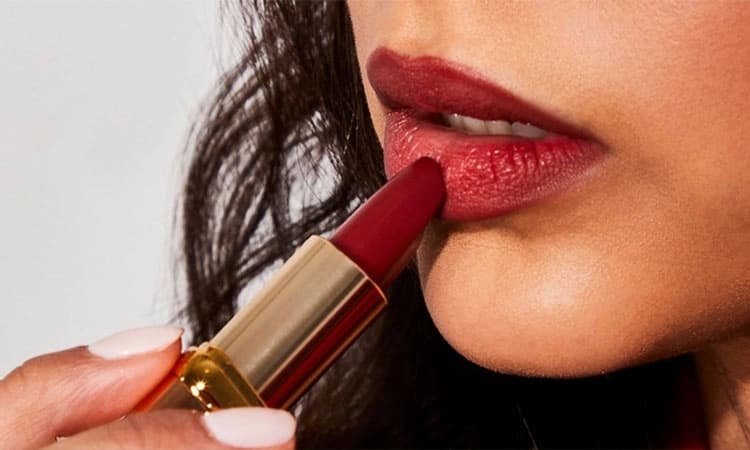 Cosmetics: ಅತಿಯಾದ ಸೌಂದರ್ಯವರ್ಧಕ ಮಾರಕ