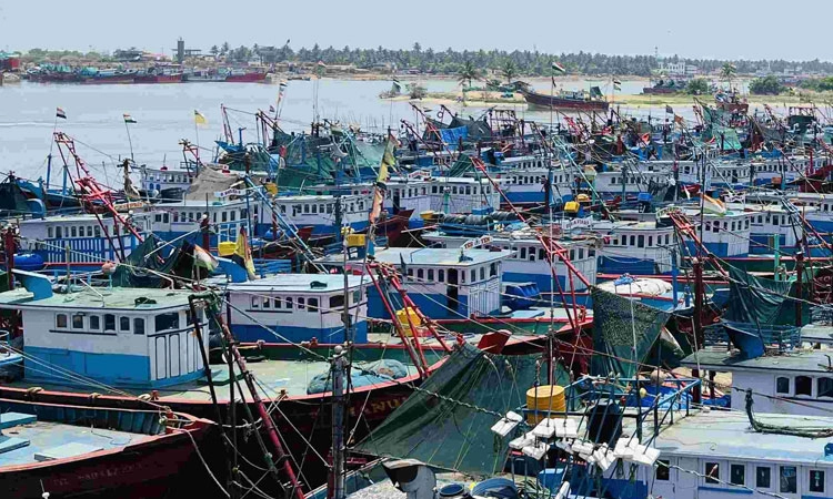 Udupi: ವೇತನ ಪರ್ಸಂಟೇಜ್‌ ಹೆಚ್ಚಳಕ್ಕೆ ಆಳದೋಣಿ ಮೀನುಗಾರ ಕಾರ್ಮಿಕರ ಆಗ್ರಹ