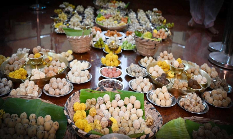 Udupi: ಶ್ರೀ ಕೃಷ್ಣಮಠದಲ್ಲಿ ಲಡ್ಡುತ್ಸವಕ್ಕೆ ಚಾಲನೆ- 108 ಬಗೆಯ ಲಡ್ಡು  ಕೃಷ್ಣಾರ್ಪಣ