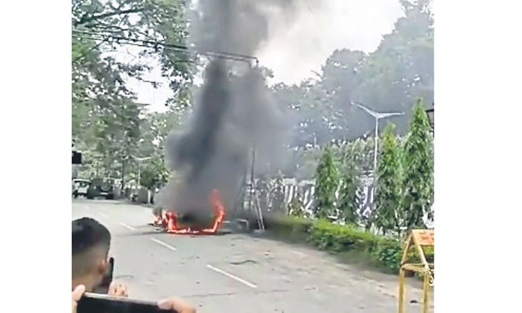 Bengaluru: ಸಿಎಂ ನಿವಾಸದ ಬಳಿ ಹೊತ್ತಿ ಉರಿದ ಕಾರು