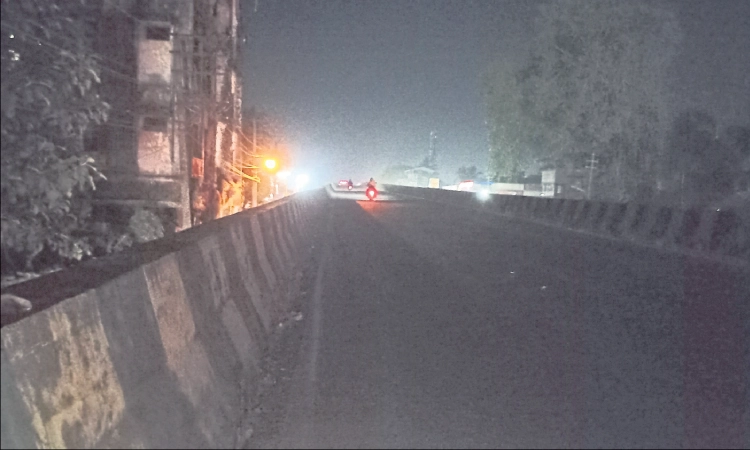 Mangaluru: ರಾಷ್ಟ್ರೀಯ ಹೆದ್ದಾರಿ ಸಂಚಾರಕ್ಕೆ ಹತ್ತಾರು ಕಿರಿಕಿರಿ