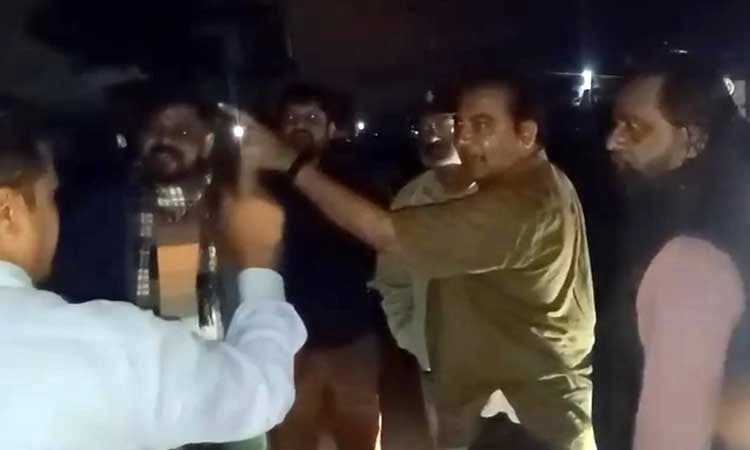 Belagavi: ಜೈ ಕಿಸಾನ್ ಮಾರ್ಕೆಟ್ ಲೈಸನ್ಸ್ ರದ್ದು: ಅಧಿಕಾರಿಗಳೊಂದಿಗೆ ವ್ಯಾಪಾರಸ್ಥರ ವಾಗ್ವಾದ