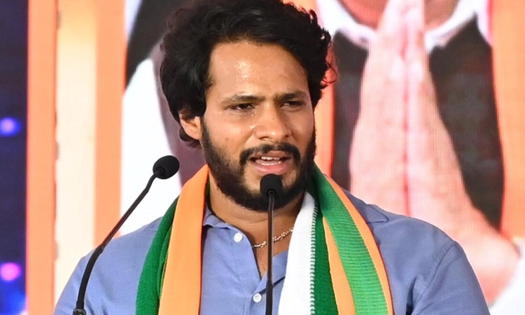 Bidar: ಗ್ಯಾರಂಟಿಯಿಂದ ಆರ್ಥಿಕ ದಿವಾಳಿ, ಬೆಳೆ ಪರಿಹಾರಕ್ಕೆ ವಿಳಂಬ: ನಿಖಿಲ್ ಕುಮಾರಸ್ವಾಮಿ