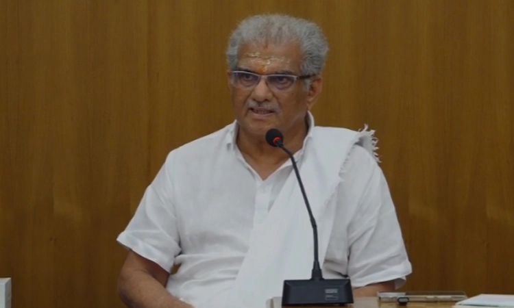'ಎಲ್ಲಾ ತೊಳೆದಂತಾಗಿದೆ…': ಮಾಸ್ಕ್‌ ಮ್ಯಾನ್‌ ಬಂಧನದ ಬಳಿಕ ವೀರೇಂದ್ರ ಹೆಗ್ಗಡೆ ಪ್ರತಿಕ್ರಿಯೆ