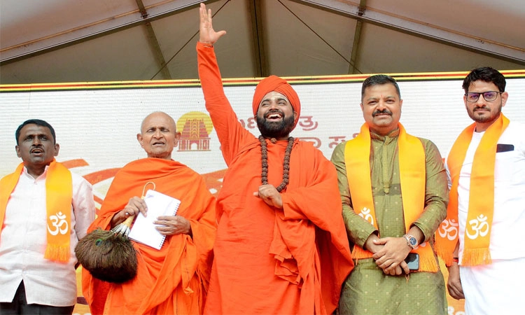 ಧರ್ಮಸ್ಥಳದ ಜತೆ ನಾವಿದ್ದೇವೆ, ಅನ್ಯಮತೀಯರ ಷಡ್ಯಂತ್ರ ಕೊನೆಯಾಗಲಿ