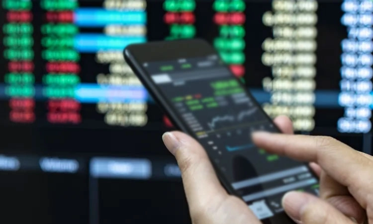 ಆನ್‌ಲೈನ್‌ ಟ್ರೇಡಿಂಗ್‌ ಜಾಹೀರಾತು ನಂಬಿ 87 ಸಾವಿರ ರೂಪಾಯಿ ಕಳೆದುಕೊಂಡರು!