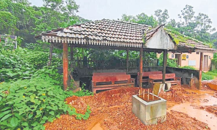 ಮೂಲ್ಕಿ ರೈಲ್ವೇ ಪ್ಲಾಟ್‌ಫಾರಂ ಕೆಸರುಮಯ!