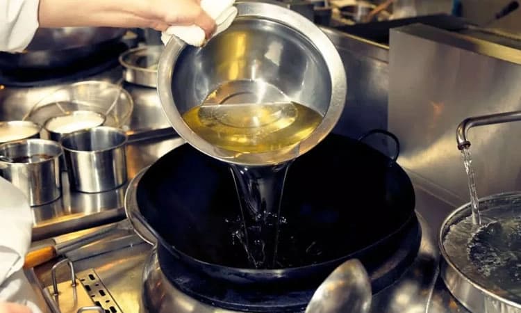 ಪ್ರತಿ 6 ತಿಂಗಳಿಗೊಮ್ಮೆ ಅಡುಗೆ ಎಣ್ಣೆ ವಿಶ್ಲೇಷಣೆಗೆ ಒಳಪಡಿಸಲು ಸೂಚನೆ