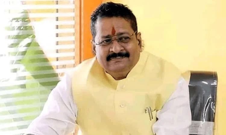 ವಿಜಯೇಂದ್ರ ಮುಂದುವರಿದರೆ ಬಿಜೆಪಿ ವಿರುದ್ಧ ಅಭ್ಯರ್ಥಿ ಕಣಕ್ಕಿಳಿಸುವೆ: ಯತ್ನಾಳ್‌