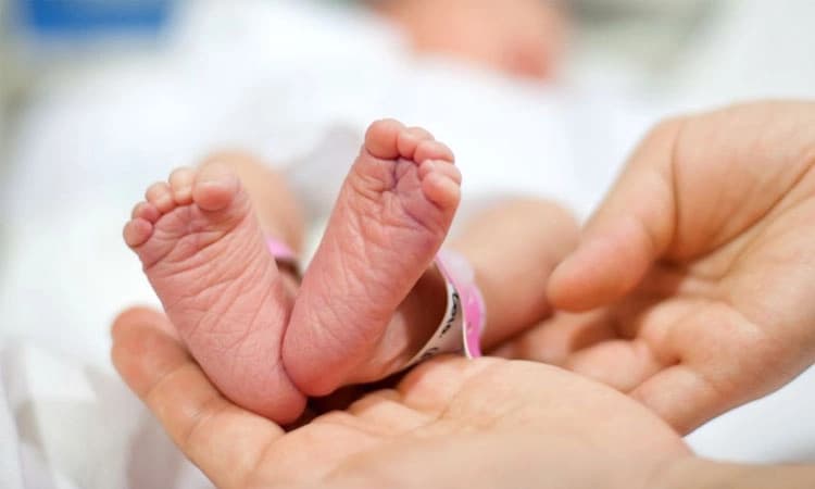 ಮಳವಳ್ಳಿ: ಜನಿಸಿದ ಒಂದೇ ದಿನಕ್ಕೆ ಸಾಂತ್ವನ ಕೇಂದ್ರಕ್ಕೆ ಮಗು!